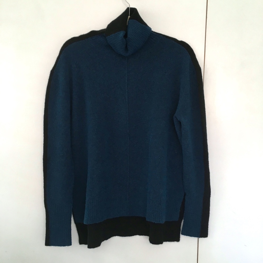 Athleta, size M, blue and black, turtleneck sweater